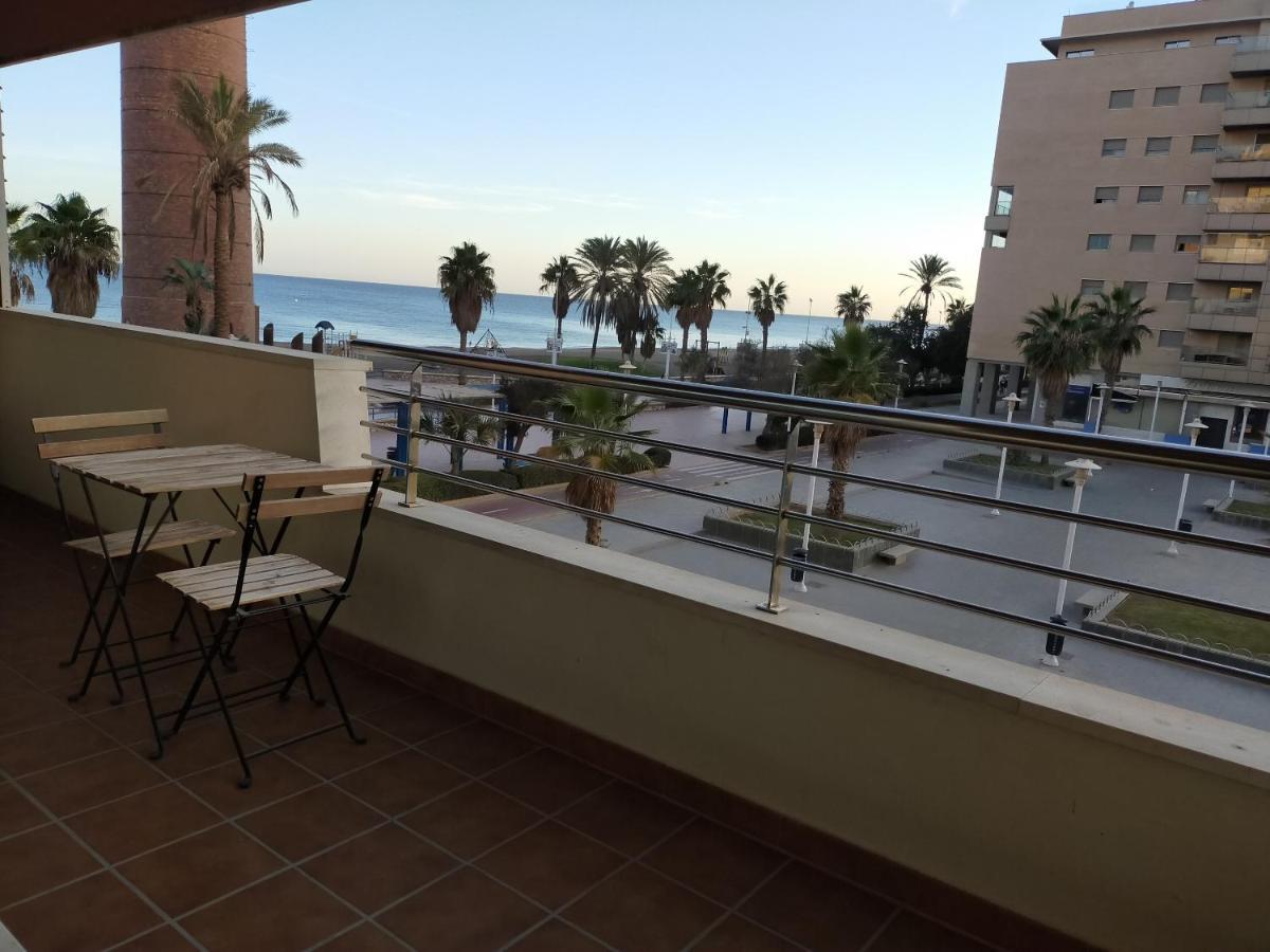 マラガPaseo Maritimo Antonio Banderasアパートメント エクステリア 写真